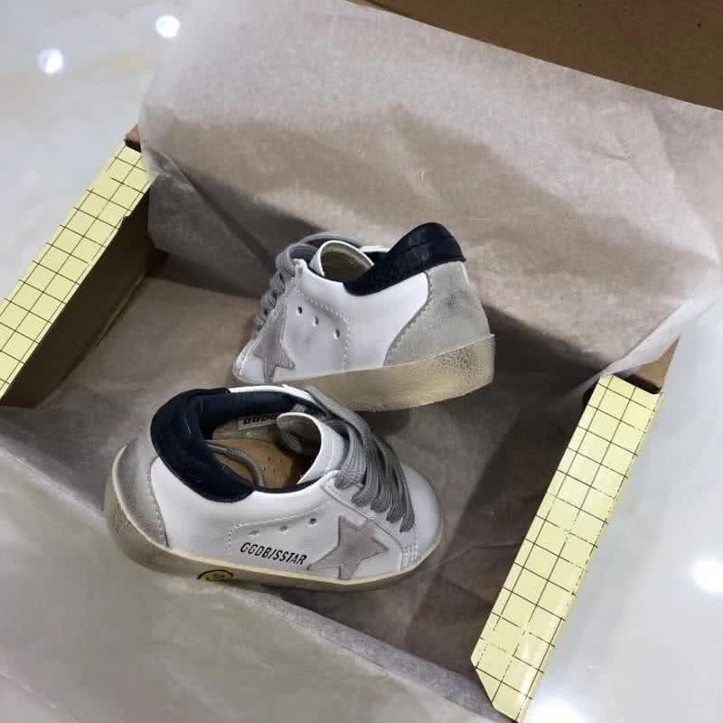 Golden Goose∕GGDB Kids Superstar Sneaker Antique style White and Grey star 6